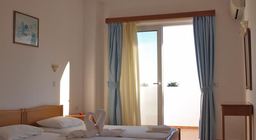 Eristos Beach Hotel Megálon Choríon Екстериор снимка
