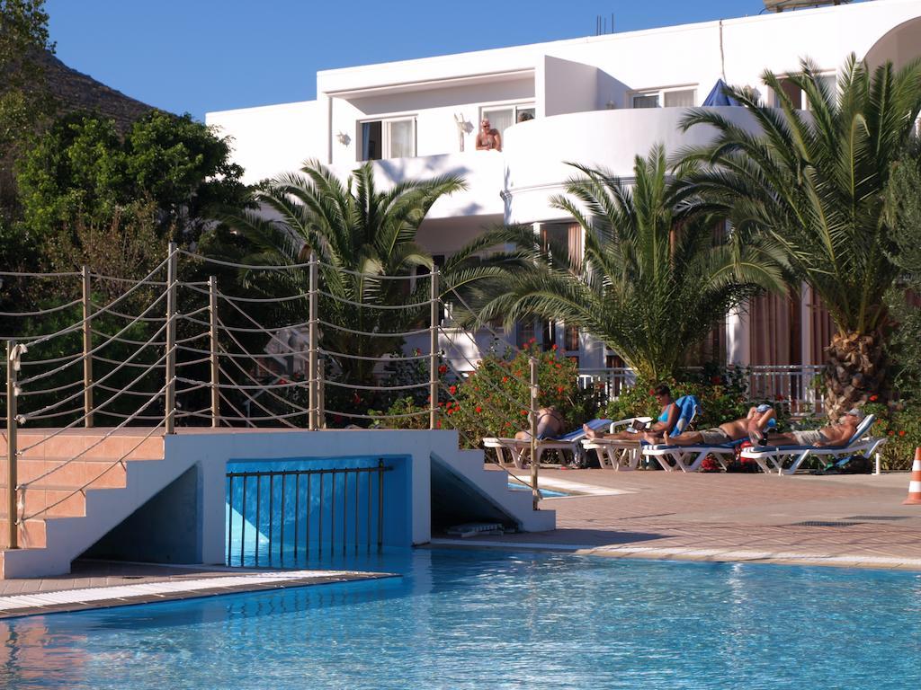 Eristos Beach Hotel Megálon Choríon Екстериор снимка